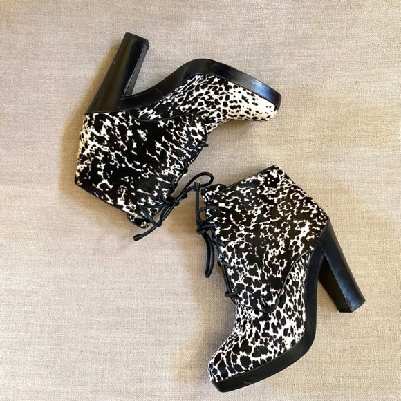 Reed Krakoff Lace Up Calf Hair Pony Style Ankle Boot Black White Size EU 39.5 - Picture 7 of 15